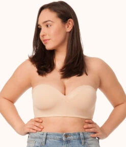 No-Wire Strapless Bra Bundle: Jet Black/Toasted Almond -Wear Lively Shop 3 on model front1 the no wire strapless bundle multi
