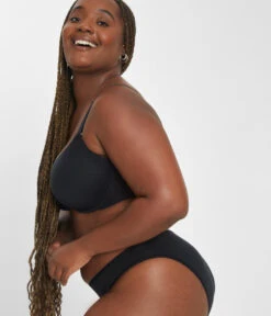 The All-Day T-Shirt Bra: Jet Black -Wear Lively Shop 3 on model front2 all day t shirt bra jet black