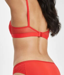 The Lace No-Wire Push-Up: Tomato Red -Wear Lively Shop 4 on model back lace no wire strapless tomato