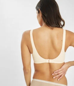 The Sleek Scoop Bralette: Toasted Almond -Wear Lively Shop 4 on model back sleek scoop bralette toasted almond