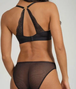 The T-Shirt Bra: Jet Black -Wear Lively Shop 4 on model back tshirt bra jet black