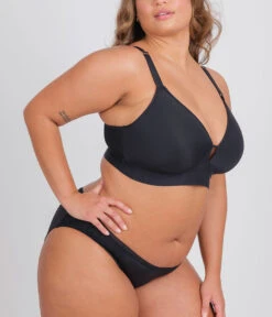 The Spacer Bra: Jet Black -Wear Lively Shop sizeswap 38DDD 2 side spacer bra jet black